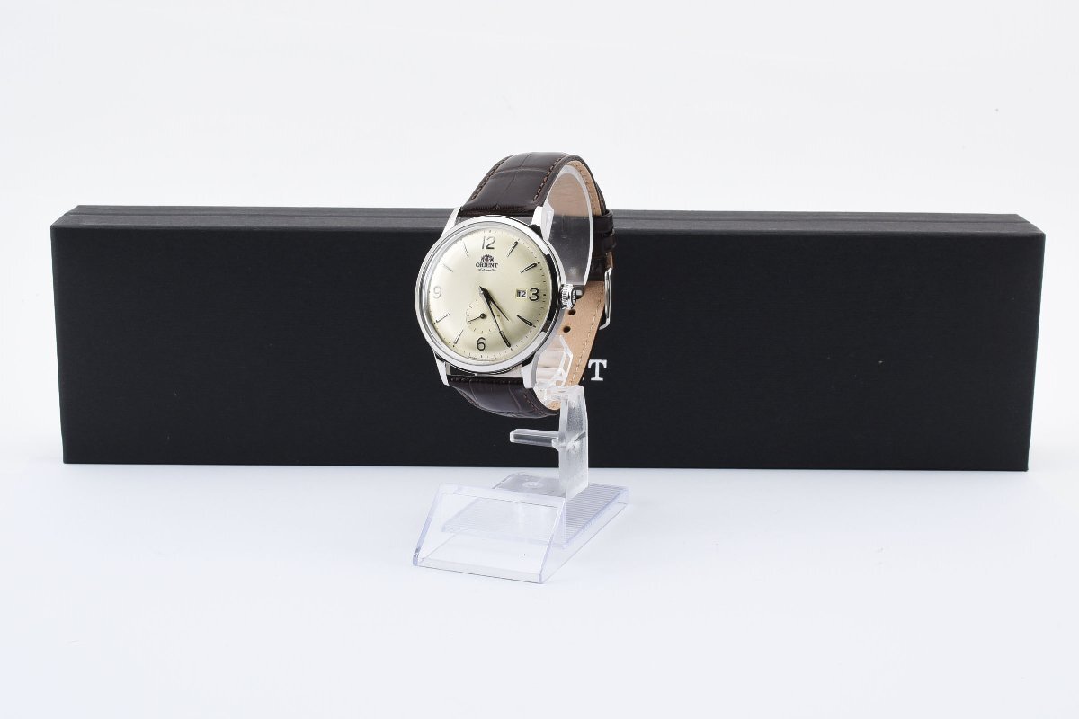 美品 箱付き 稼働品 オリエントスター F622-UAA0 C390122 デイト クロノグラフ ラウンド シルバー 自動巻き メンズ 腕時計 ORIENT_画像3