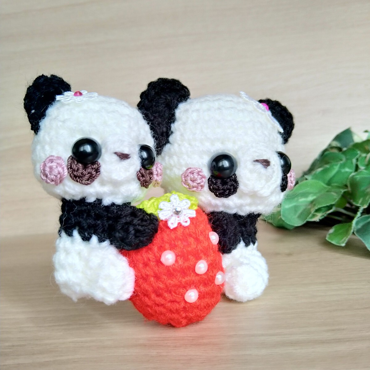 #Amy... knitting ........* parent . Panda! free shipping hand made!
