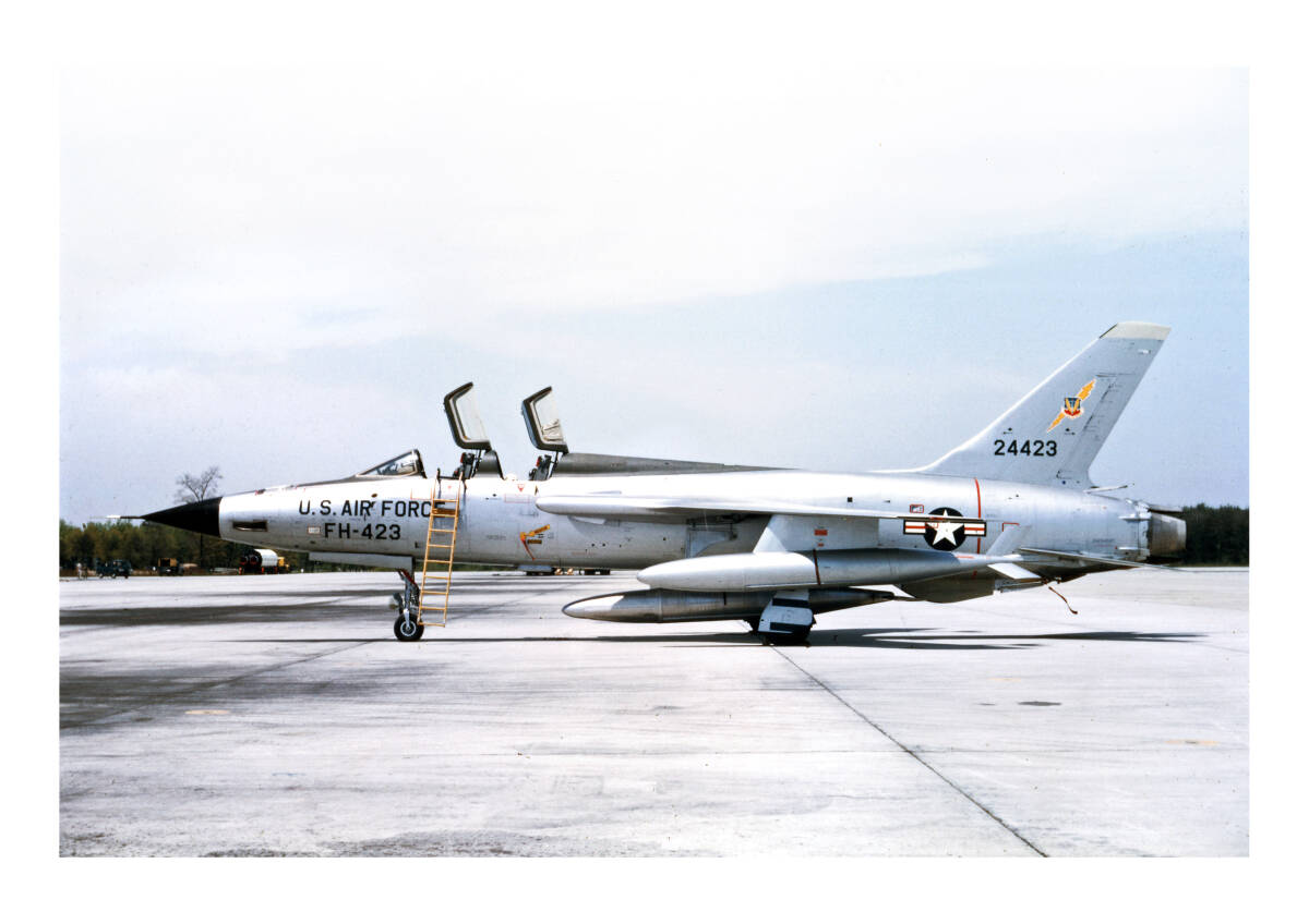 =☆= 1/48 F-105F ‘THUD’ モノグラム アメリカ 空軍 軍用機 未開封・未組立の画像10