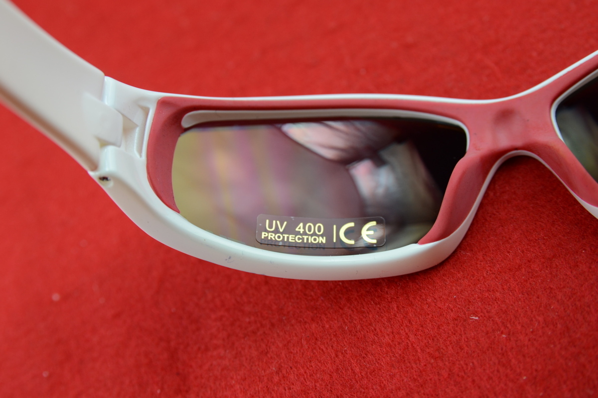 訳有新品★箱入★FUJI◆VISION(3)★UV400 PROTECTION★紫外線カット率99%以上★欧州CE認証★軽量★スポーツサングラス★ハードケース付★D3の画像3