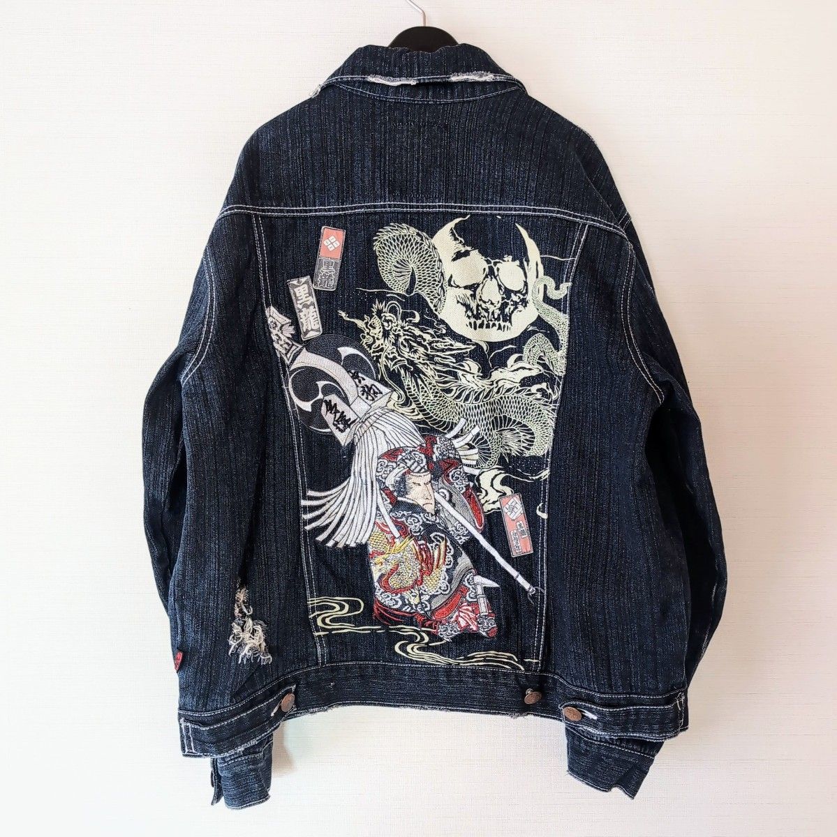 美品訳有】 DOG TOWN 黒龍 デニムジャケット XL メンズ 刺繍 和 美品訳有】 DOG TOWN 黒龍 デニムジャケット XL メンズ 刺繍 和