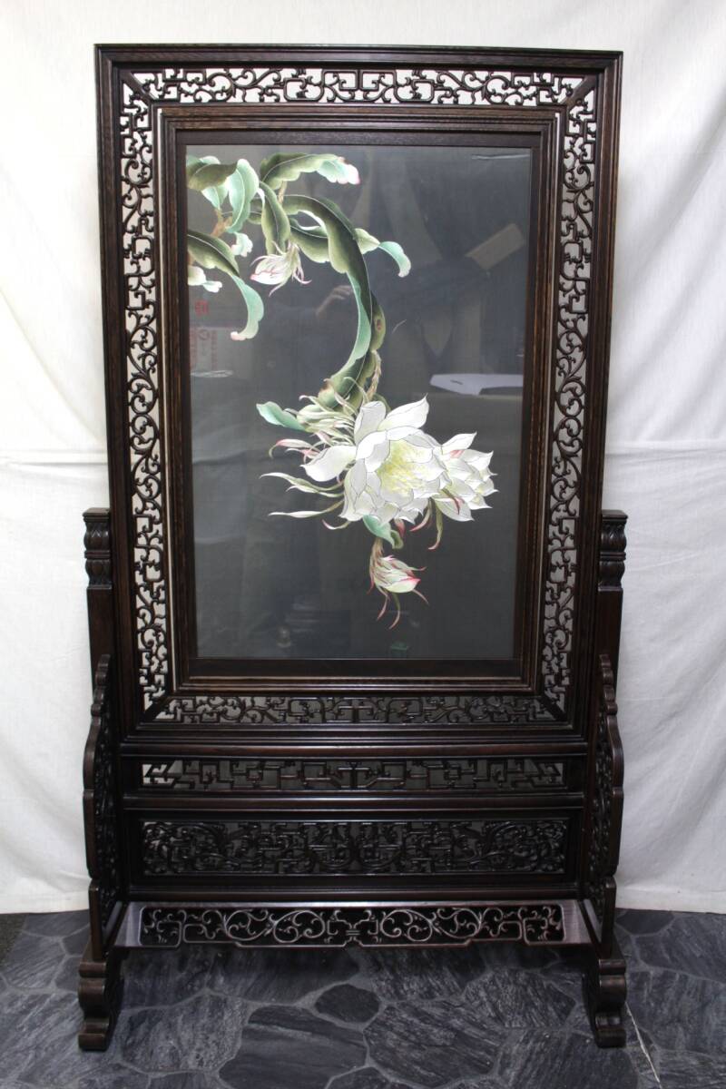 ⑰ pickup limitation * rare rare China ../ orchid .. embroidery research place * chinese quince chinese quince made? necessary image verification * rotary high class partitioning screen / flower embroidery .* size approximately W84×H148×D44.5.