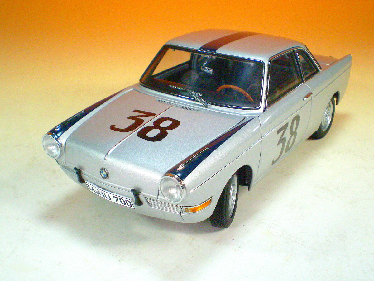 AUTOart 1/18 BMW 700 Rennsport Coup #38 1960 レーンシュポルト クーペ オートアート Aa ゆうパック80サイズ送料着払いの画像3