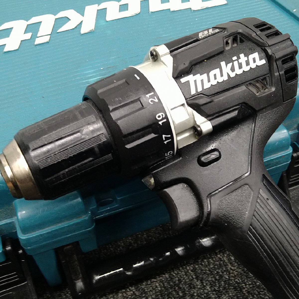 ＄【 Makita マキタ 充電式ドライバドリル DF484DRGXB（6.0Ah）バッテリBL1860B×1本・充電器DC18RC・ケース付 電動工具 】KH11836の画像5