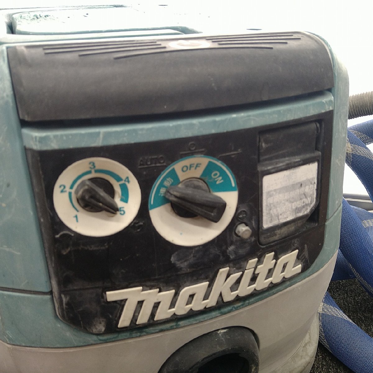 ＄【 Makita マキタ 集塵機 ホース付き 現状品 型式不明 現場清掃 電動工具 】KH11833の画像6