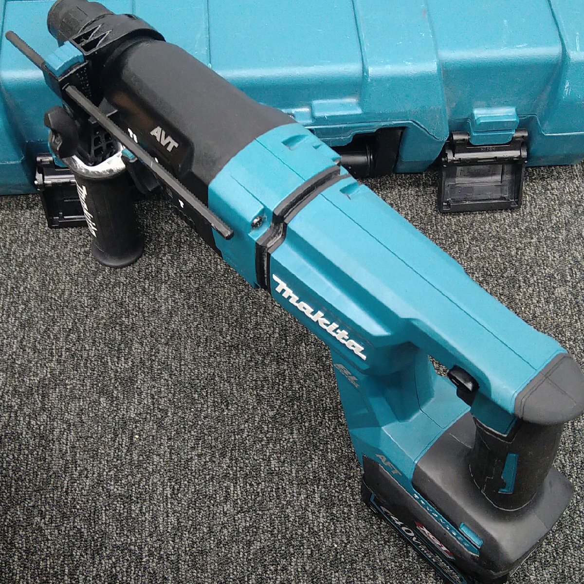 ＄【 Makita マキタ 40Vmax 充電式ハンマドリル HR007GZK 青　バッテリ1個 充電器付き ケース入り 電動工具 】KH11919_画像4