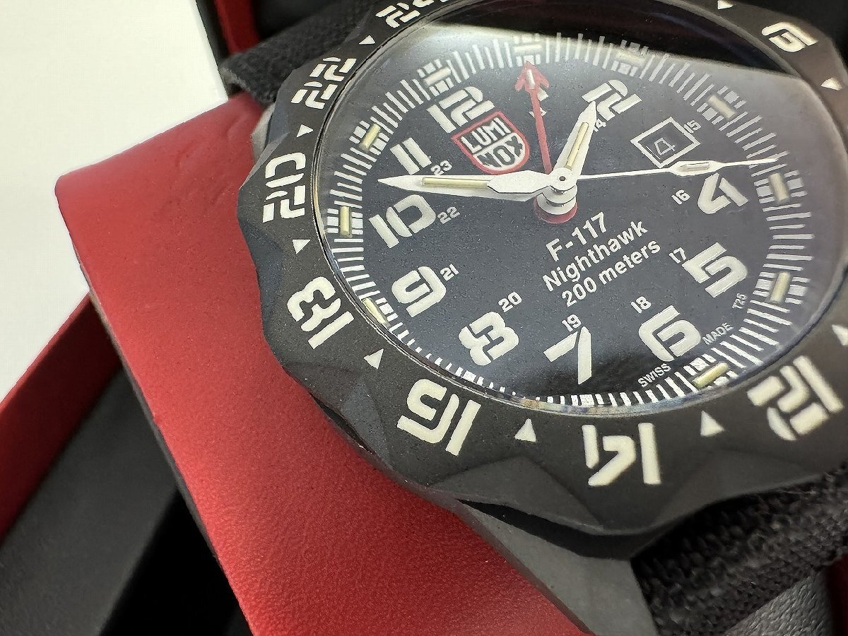 〓 【LUMINOX ルミノックス 6420シリーズ 腕時計 F-117 ナイトホーク メンズ ブラック クオーツ 箱付き】HO9568の画像5