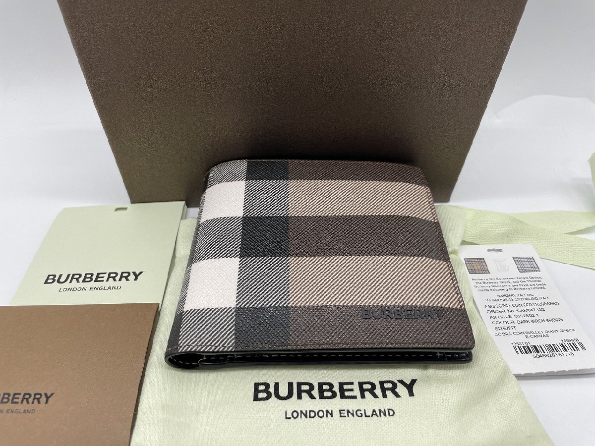 ∞綺麗【バーバリー BURBERRY 8052802 二つ折り財布 DARK BIRCH BROWN ブラウン メンズ 保存袋 箱付き 2023年春夏新作】HM685_画像1