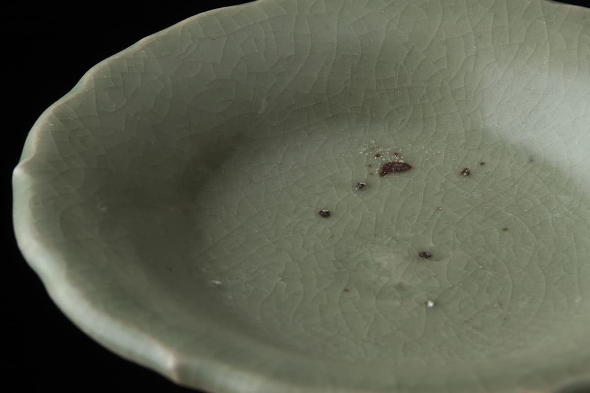 ES006 朝鮮古美術 高麗青磁稜花小皿 径12.5cm 重215g・高麗青磁小皿・青釉稜花小盤 朝鮮古陶