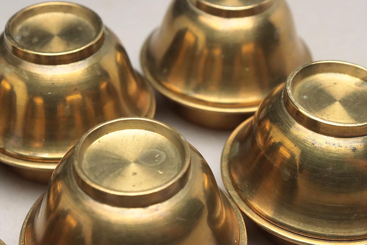 JK530 密教 仏教美術 真鍮 金鍍金 六器 六個一組 総重760g・銅碗・銅鋺 仏器 護摩用具 荘厳仏具の画像9