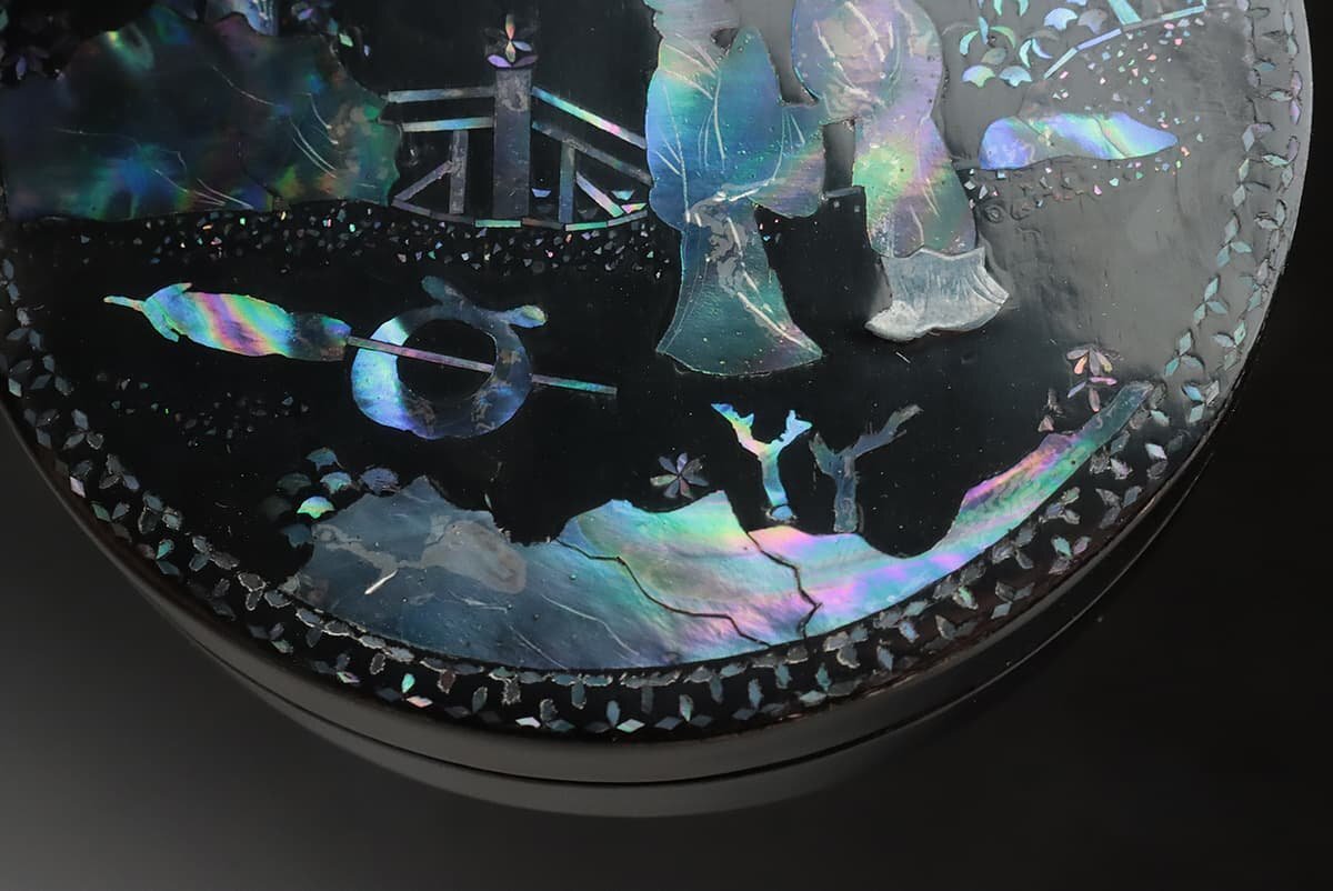 ER835 era lacquer ware mother-of-pearl incense case diameter 8.8cm -ply 52g tree box .* black lacquer paint blue . mother-of-pearl Tang person map incense case * black lacquer . mother-of-pearl . woman ...