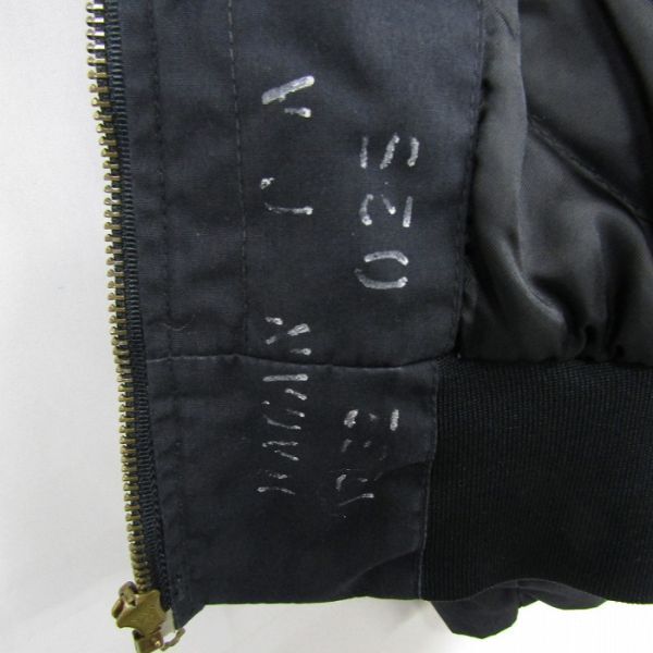 00s 米軍実物 サイズ M程度 U.S.MILITARY ユーティリティ ジャケット 中綿 ブルゾン ブラック ミリタリー 古着 ビンテージ 4A1101の画像7
