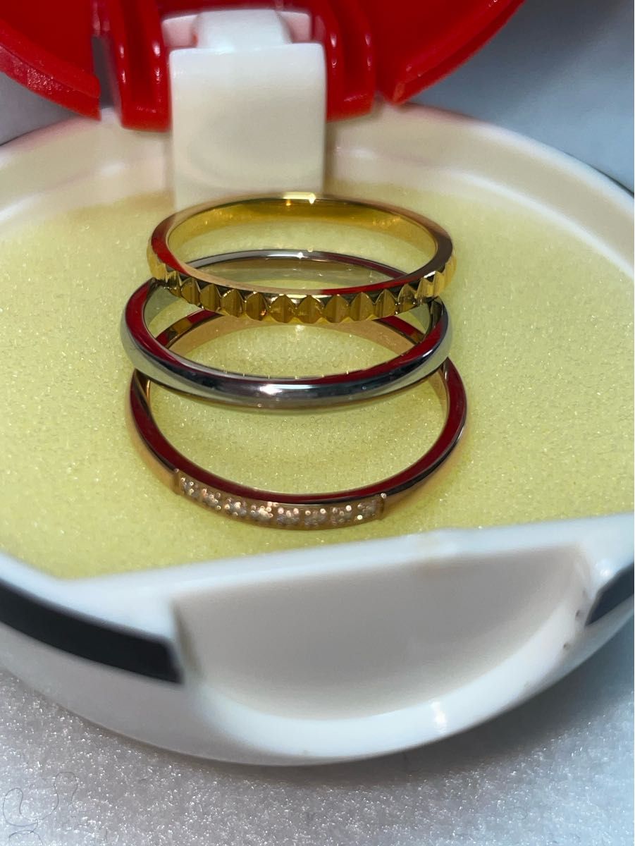 ステンレス製　リング 指輪　ピンクゴールド　ゴールド　シルバー　3色　トリプルリング　キュービックジルコニア　バイカラー　未使用