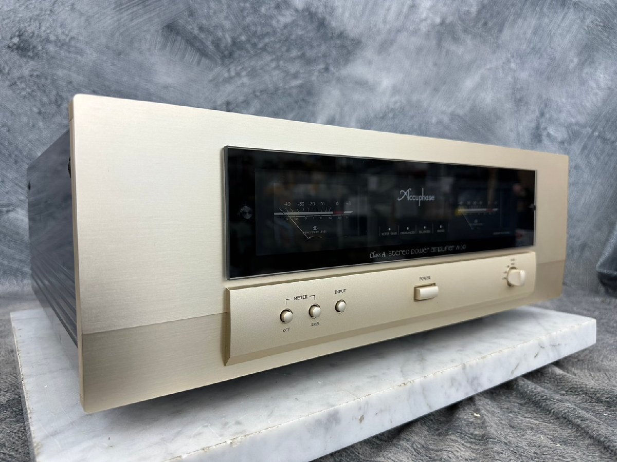 □t2682 中古★Accuphase アキュフェーズ A-30 ステレオパワーアンプの画像1