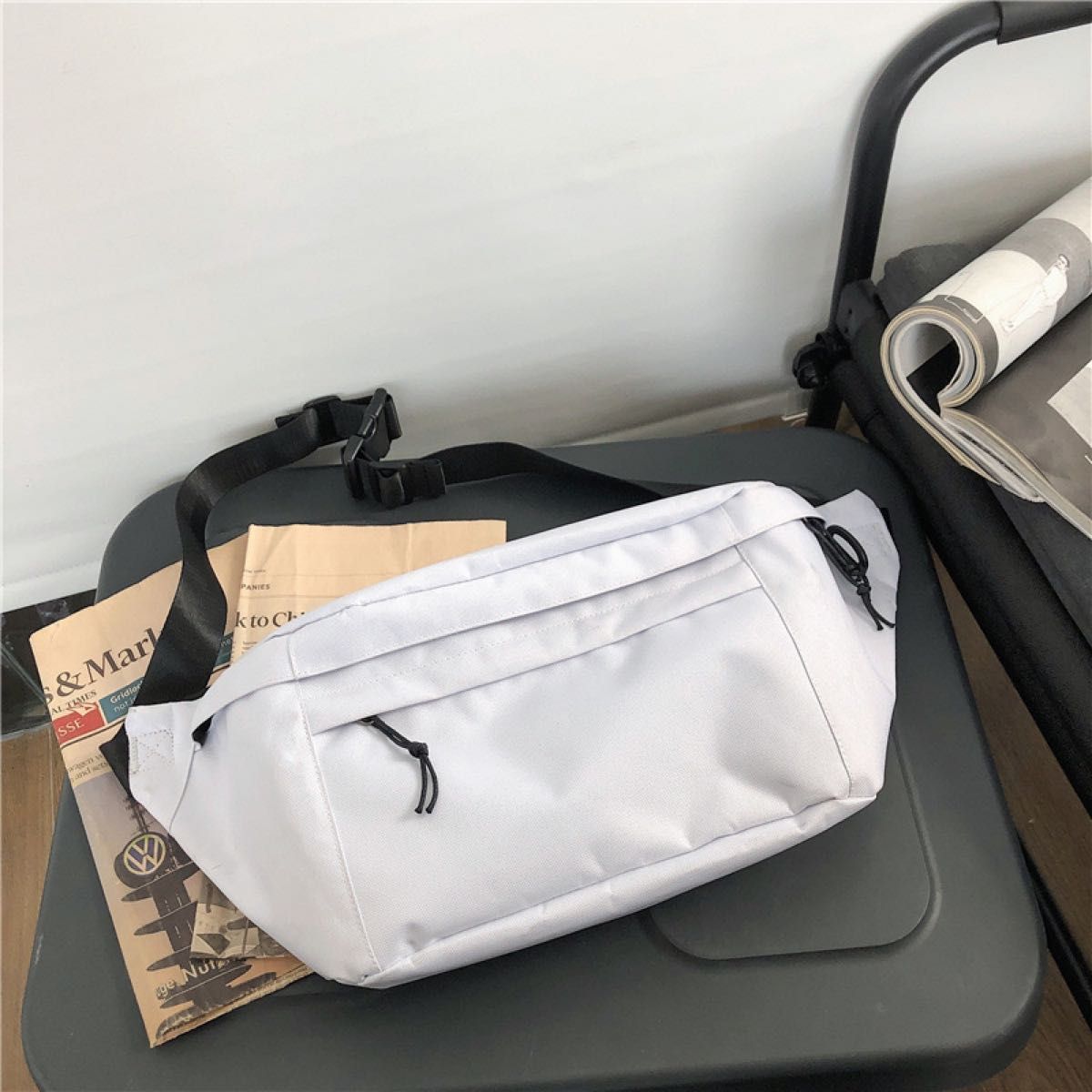 ボディバッグ ホワイト 白 ウエストバッグ ショルダーバッグ 男女兼用  大容量 シンプル 旅行 ユニセックス 鞄 ウエストポーチ