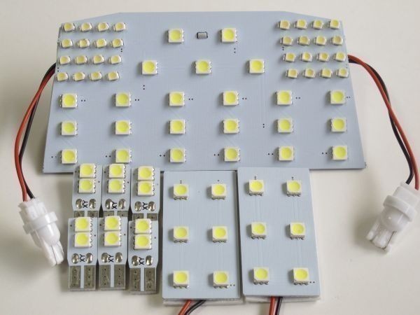 送料無料 送料込 ☆専用工具付き☆ 200系クラウン ロイヤル/アスリート/ハイブリッド LED ルームランプ 検） カスタマイズ アクセサリー_画像2