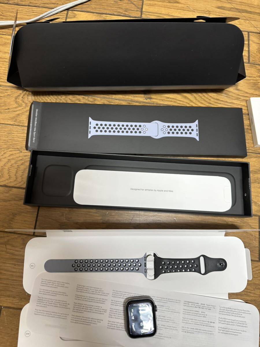 激安　美品おまけたくさん　Apple Watch アップル時計　NIKEバージョン44ミリ通信方式： GPSモデル アップルウォッチ アルミニウム_画像3