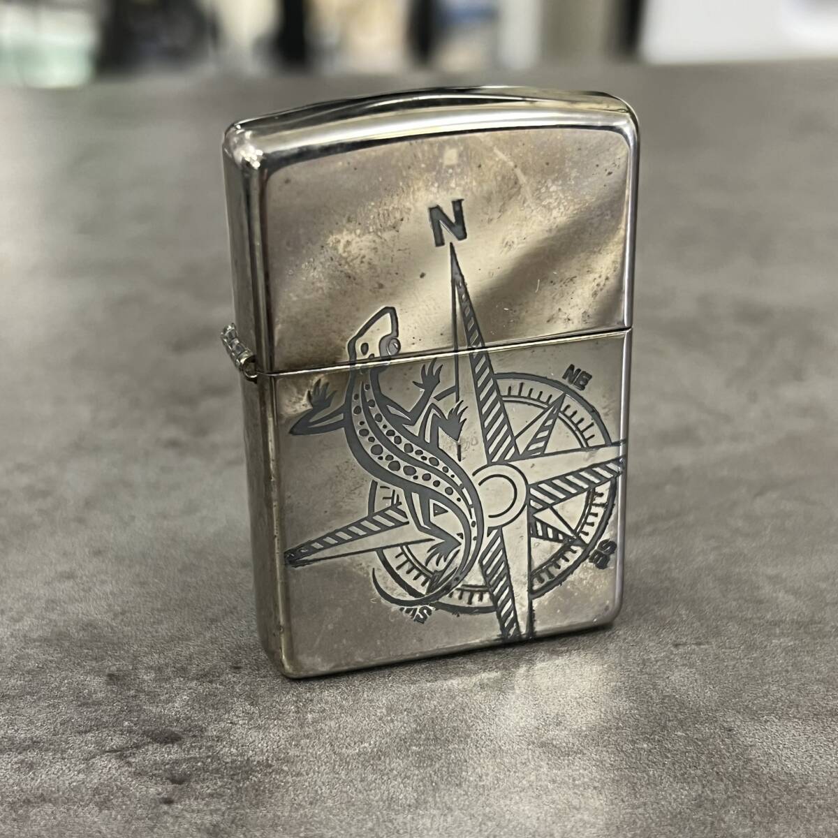 1円スタート【火花OK】Zippo ジッポー ガスライター ライター Marlboro マルボロ シルバー リザードコンパス 中古の画像3