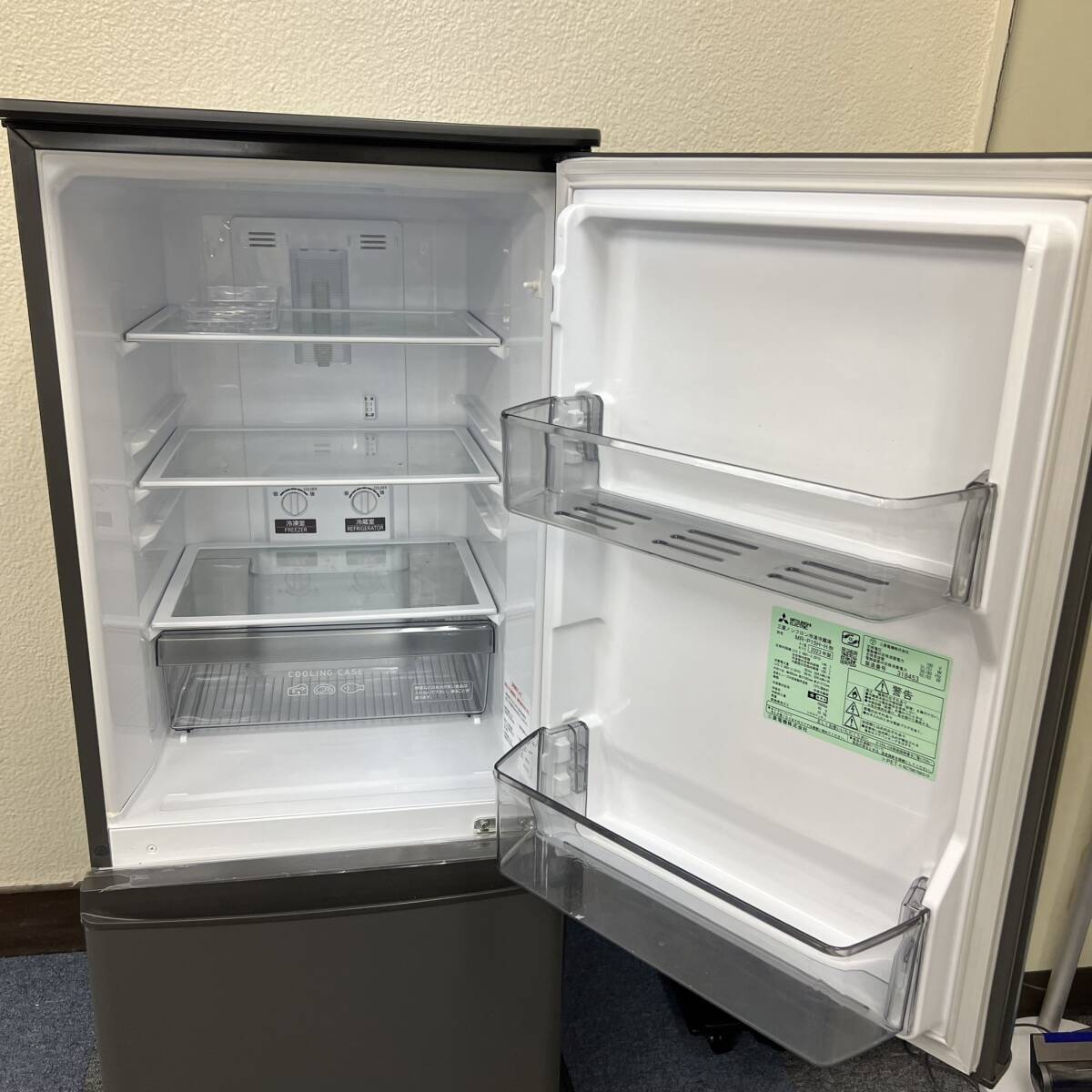 【稼動品】三菱 MITSUBISHI 三菱ノンフロン冷凍冷蔵庫 MR-P15H-H 2023年製 グレー 146L 中古