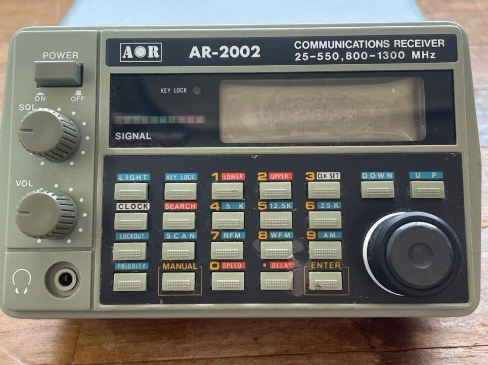 ●yA#142 動作品 AOR AR-2002 コミュニケーションレシーバー 25-550,800-1300MHz 広帯域受信機 オールモード通信型受信機