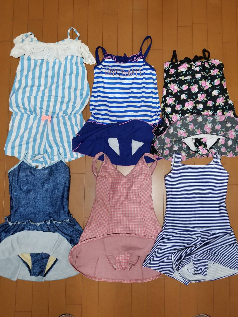 可愛いミニスカ＆ワンピース水着18枚セット 中古の画像2