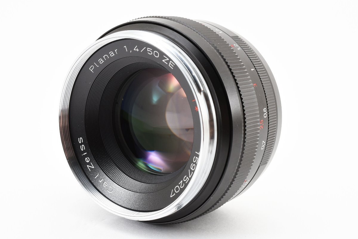 【極美品】カールツァイス Carl Zeiss Planar T* 50mm f/1.4 高級 単焦点レンズ Canon EF マウント 試写・動作確認済み！2104776の画像3