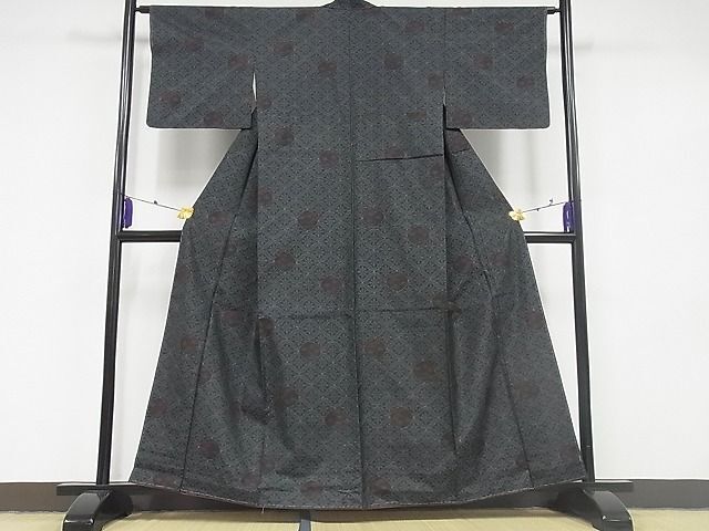 平和屋川間店■本場大島紬　七宝花文　着丈158cm　裄丈62.5cm　正絹　逸品　未使用　B-zg3017_画像2