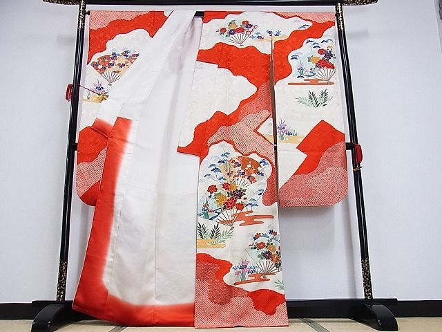 平和屋川間店■豪華振袖　駒刺繍　絞り　扇面花文　松梅　金銀彩　着丈163cm　裄丈67.5cm　正絹　逸品 A-ja2699_画像2