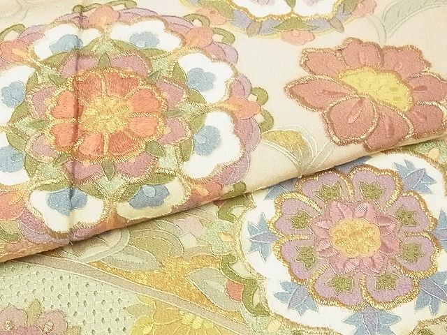 平和屋-こころ店■訪問着　総刺繍　中国三大刺繍　汕頭刺繍　スワトウ刺繍　花唐草　金彩　正絹　逸品　AAAD4133Ata_画像6