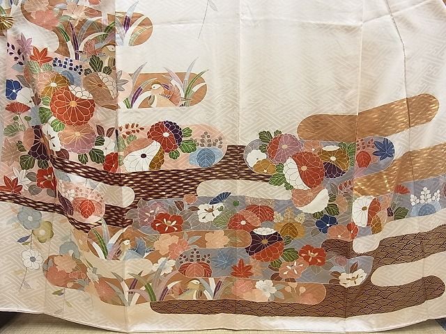 平和屋野田店■豪華振袖　駒刺繍　エ霞鴛鴦菊椿花文　金彩　逸品　BAAC6230mz_画像3