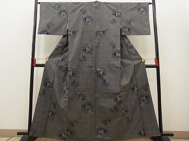 平和屋川間店■本場大島紬 ７マルキ 草花鹿丸文 逸品 n-ab0235の画像2