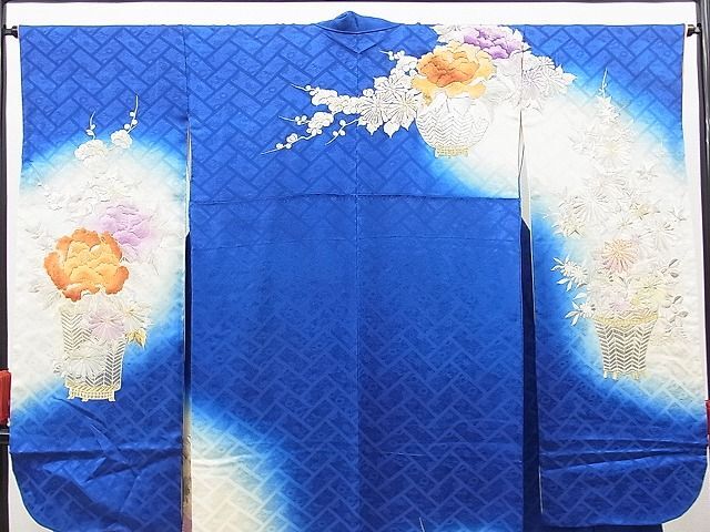 平和屋川間店■豪華振袖　総刺繍　駒刺繍　花籠文　暈し染め　金銀糸　やまと誂製　逸品　n-ab0158_画像2