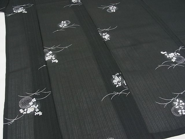 平和屋川間店■夏物　小紋　紗　舞花文　黒地　着丈158cm　裄丈67.5cm　洗える着物　A-ck3589_画像3