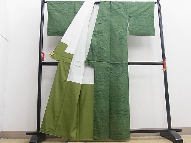 平和屋野田店■本場大島紬 7マルキ 吉祥文 逸品 BAAC6867mzの画像3