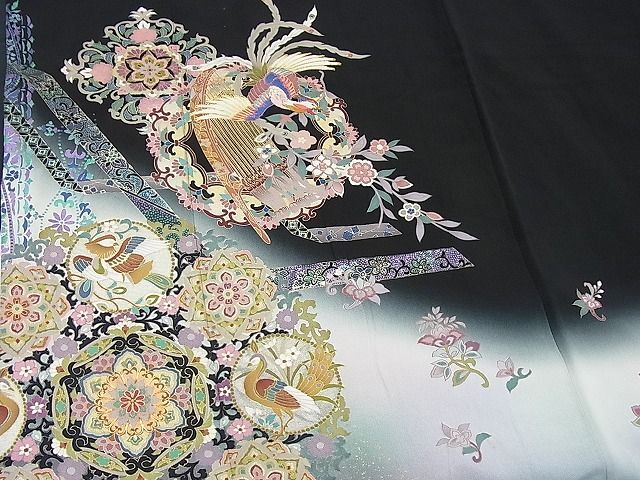 平和屋野田店■豪華黒留袖 作家物 駒刺繍 鳳凰正倉院花唐草文 暈し染め 金彩 逸品 BAAB8481cwの画像4