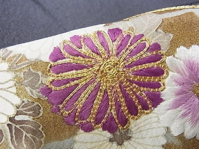 平和屋-こころ店■京の名門 じゅらく謹製 帝王紫 色留袖 駒刺繍 地紙重ね花文 金彩 正絹 逸品 AAAD3986Bzgの画像6