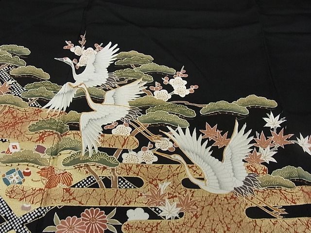 平和屋-こころ店■豪華黒留袖 駒刺繍 飛鶴吉祥文 金彩 着丈158cm 裄丈64cm 正絹 逸品 AAAD0620Bnpの画像4