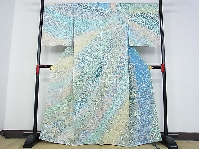 平和屋-こころ店■極上 訪問着 絞り 中国三大刺繍 相良刺繍 草花文 銀通し地 正絹 逸品 AAAD0651Bnpの画像1