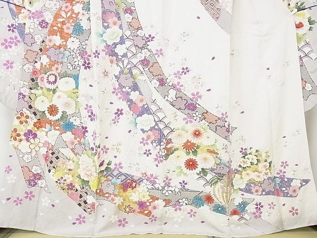 平和屋2■豪華振袖　駒刺繍　絞り　舞桜　鬘帯吉祥花文　暈し染め　金彩　銀通し地　逸品　DAAB7869ps_画像4