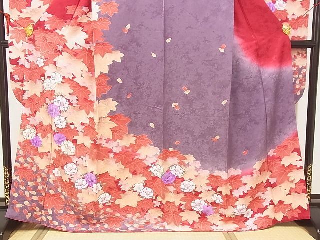 平和屋-こころ店■豪華振袖 駒刺繍 楓 舞花文 金彩 正絹 逸品 AAAD4276Ataの画像3