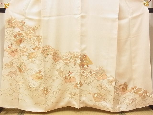 平和屋-こころ店■銀座きしや 訪問着 駒刺繍 冊子花文 金彩 たとう紙付き 正絹 逸品 AAAD4339Ataの画像3