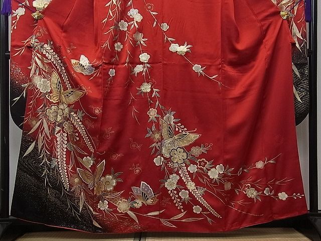  flat peace shop 1# gorgeous long-sleeved kimono piece embroidery branch shide . Sakura Mai butterfly writing .. dyeing gold paint excellent article CAAC2772ua
