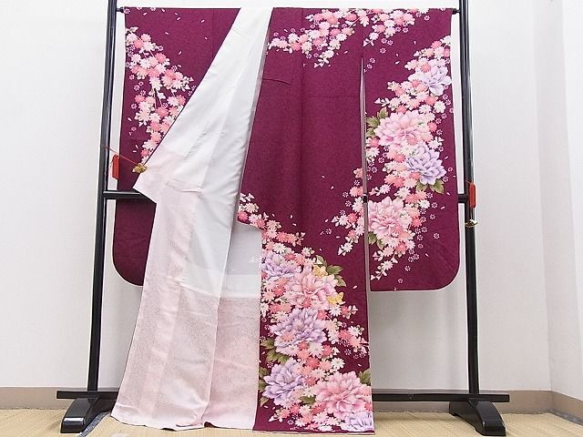 平和屋野田店■豪華振袖　作家物　金駒刺繍　花蝶文　銀通し地　逸品　BAAD1714hj_画像2