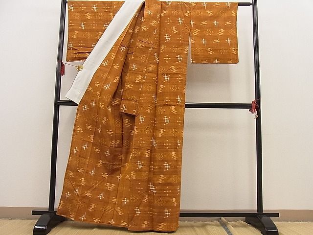 平和屋野田店■上質な紬 単衣 琉球絣 逸品 BAAD1018fwの画像3