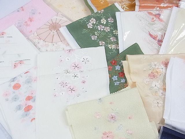 平和屋1■和装小物　半衿まとめて44点　総刺繍　花繋ぎ　舞花文　舞蝶文　御所車文　鳳凰花文　逸品　CAAC8767th