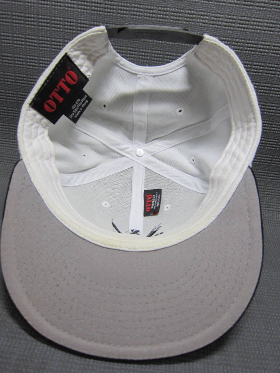 OTTO オットー　WXL　キャップ　帽子　白×黒　スナップバック フリーサイズ　S2404E_画像4