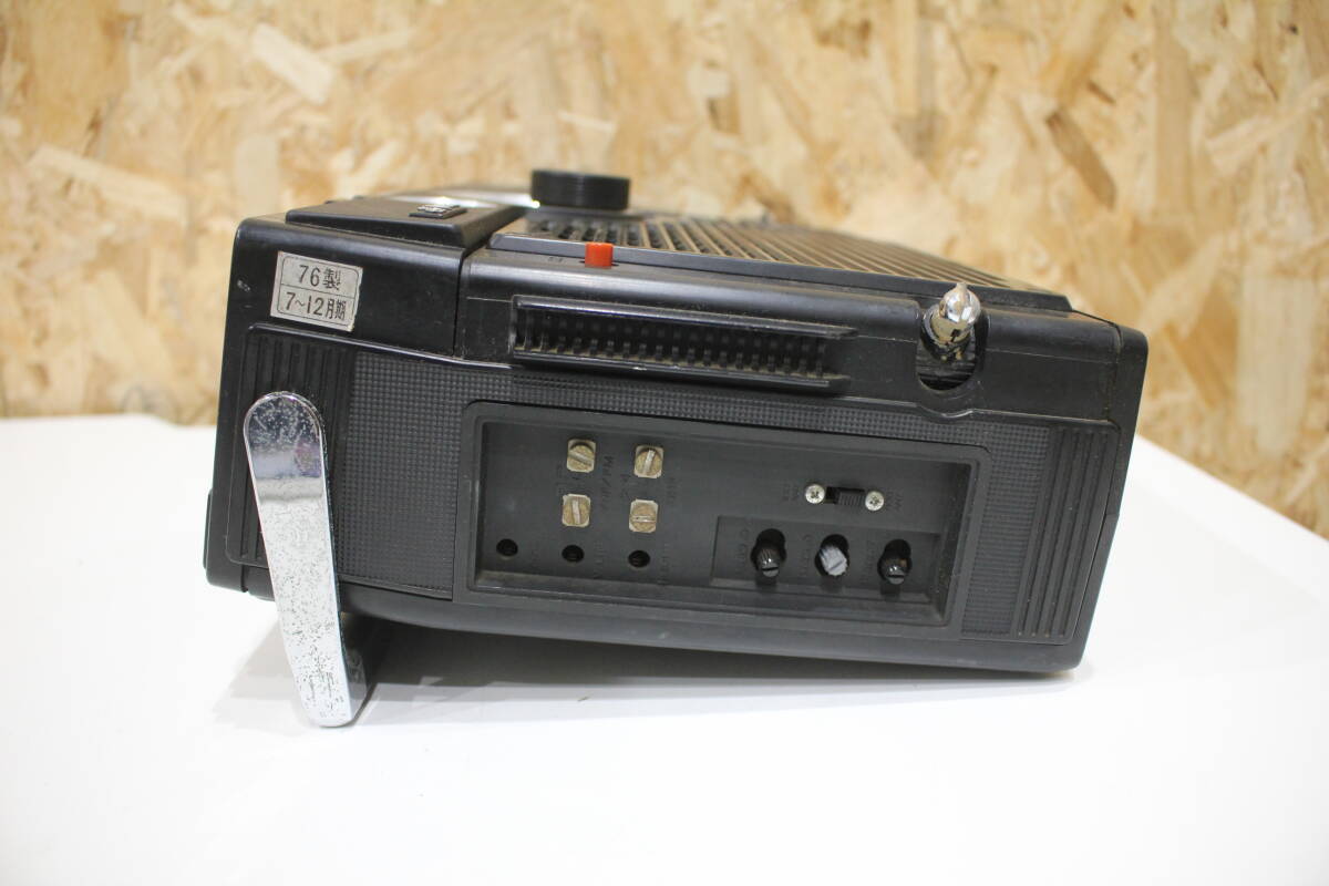 KH04172 Victor RADIO-TV-CASSETTE-RECORDER ラジカセ 76年製 通電確認済 動作不可 ジャンク品の画像6