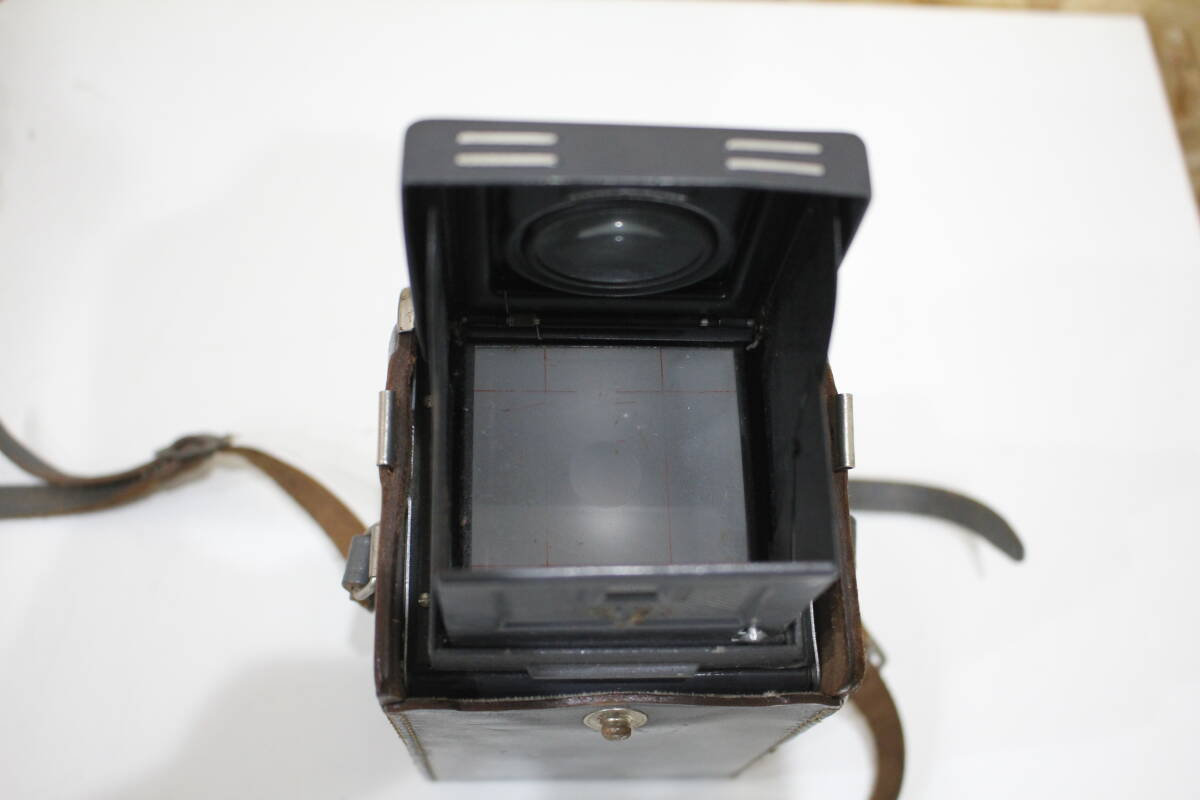 TH04165 yashica D 二眼レフカメラ フィルムカメラ 動作未確認 現状品の画像4