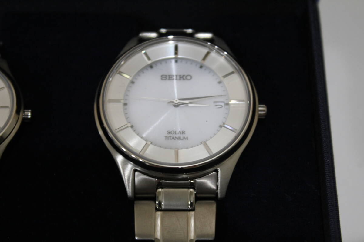 TH04269 SEIKO V157-0BX0 V137-0CS0 ペアウォッチ ソーラー 腕時計 未使用品の画像3