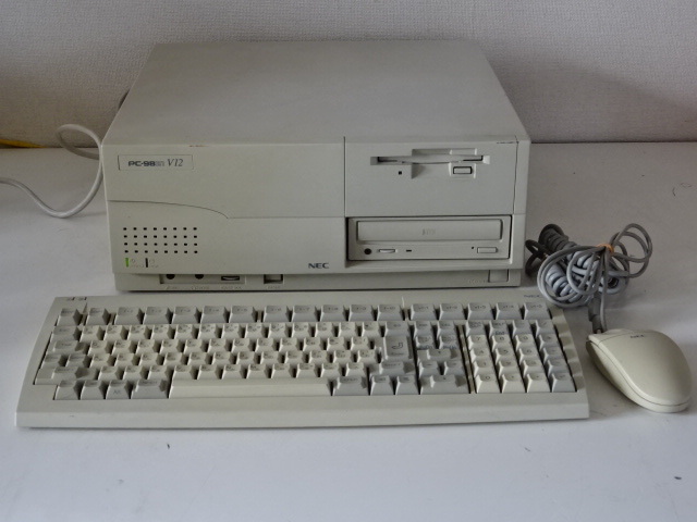 NEC PC-9821V12/S5RA 通電のみ確認 キーボード/マウス付属 ジャンク 管理P-82の画像1